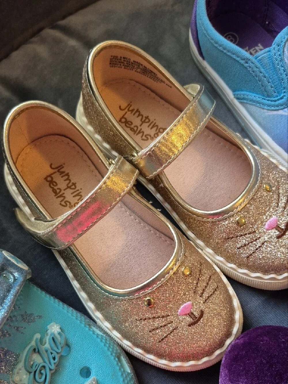 Bundle of Size 8 toddler girls -- SIX (6) pairs of shoes - CROCS, MARY JANES